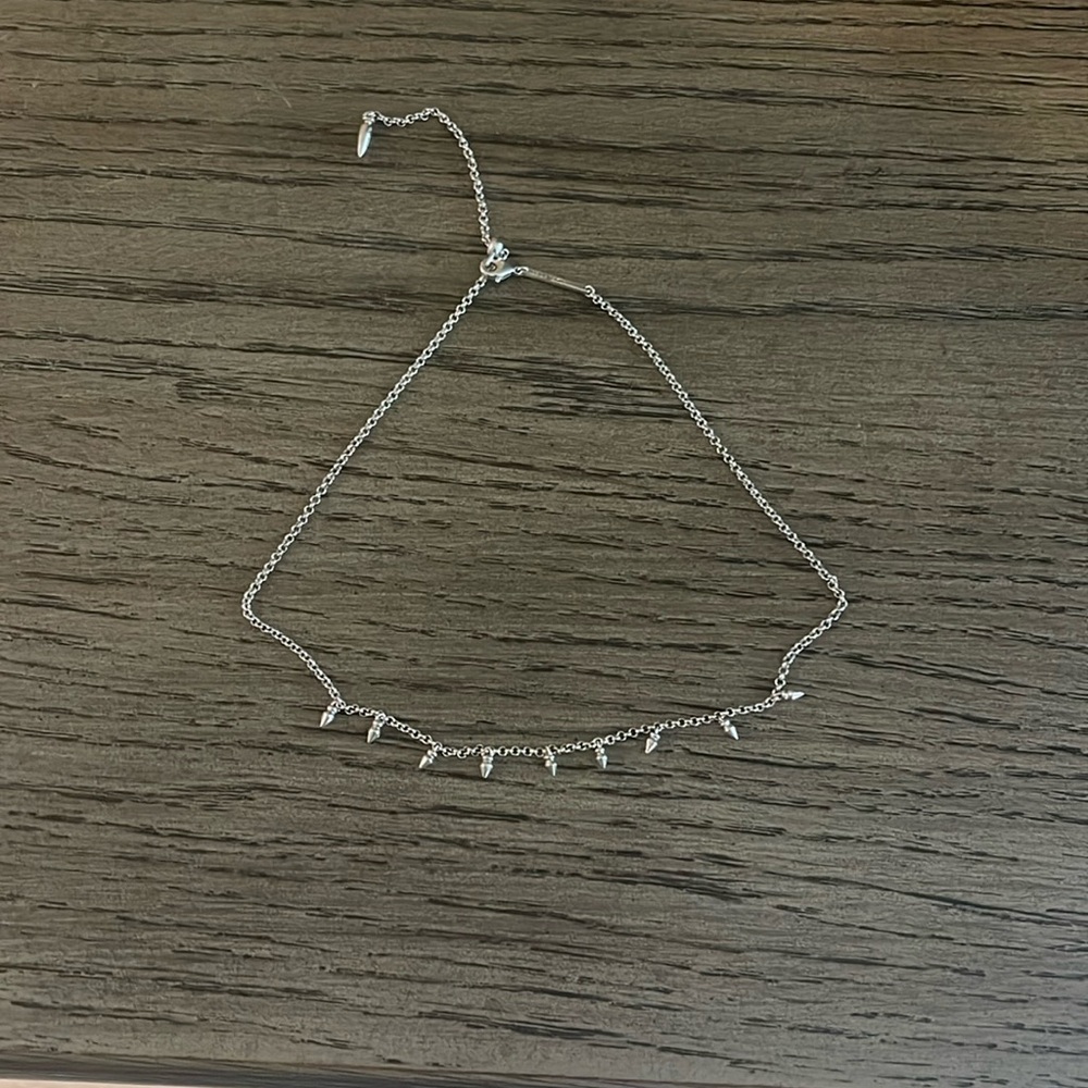 Kendra Scott necklace